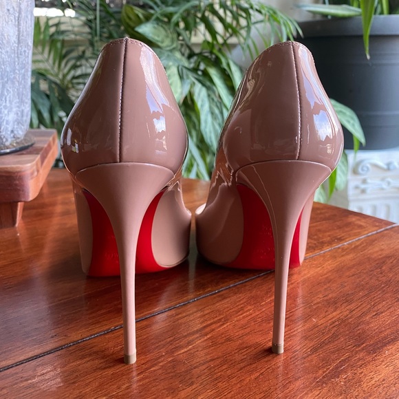 Pigalle Follies Louboutin Size 37.5 Nude Pointed High Heel Shoe With Box and Bag - Picture 4 of 14